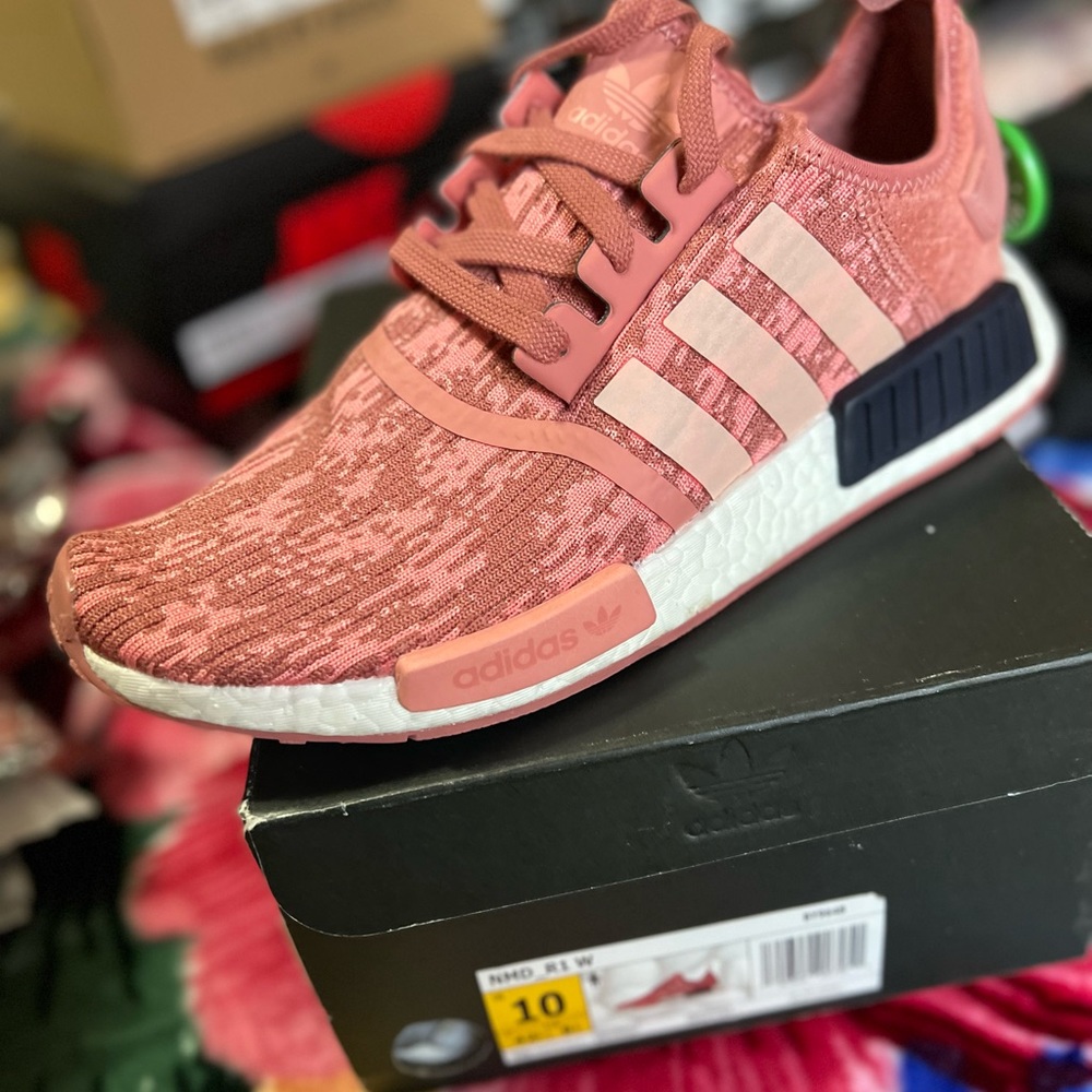 Adidas NMD, Pink shoe